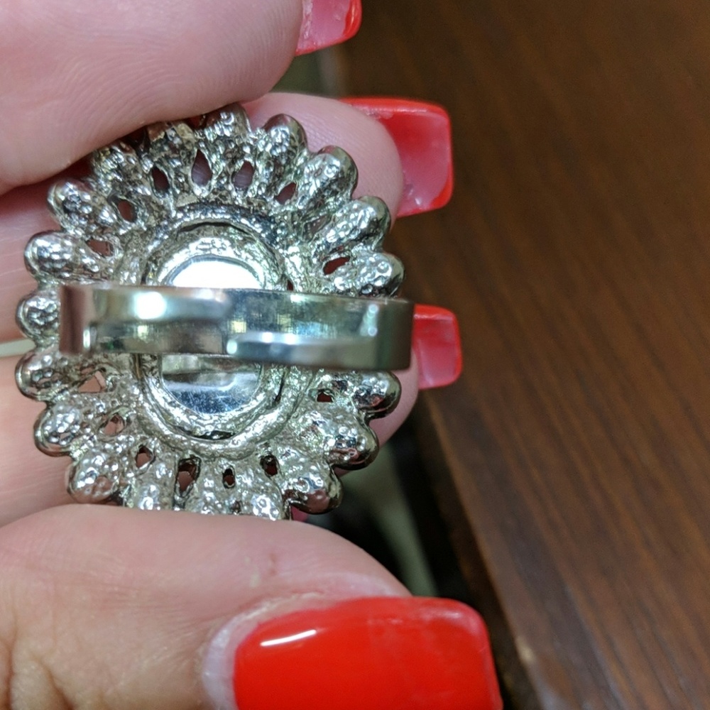 Ring - Picture 2 of 2